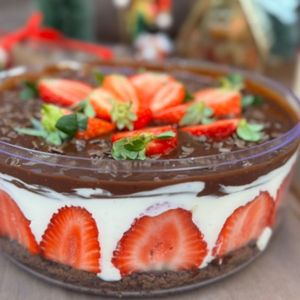 imagem do produto Delicia de Morango (8 a 12 pessoas)