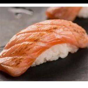 imagem do produto Sushi Salmão Flambado 5 und.
