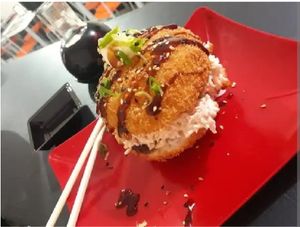 imagem do produto 1 - Sushi Burger Salmao tarta mais laminas de Salmao