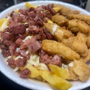 imagem do produto Porção de fritas com frango empanado 