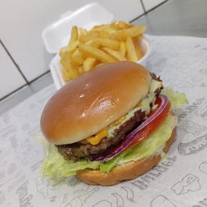 imagem do produto Hambúrguer simples + fritas 