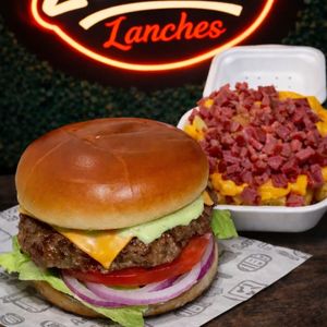 imagem do produto Hambúrguer simples+ fritas bacon chaddaer