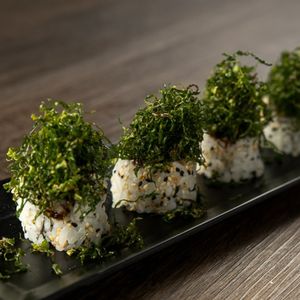 imagem do produto Uramaki Filadélfia Cru Crispy Couve 4 Unidades