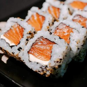 imagem do produto Uramaki Filadelfia Salmão Cru 8 Unidades 