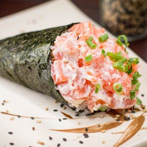 imagem do produto Temaki Salmão Batido Cru 