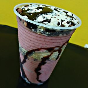 imagem do produto COPO MORANGO AO LEITE 500ML