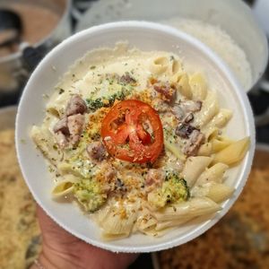 imagem do produto Penne ao Molho Branco com Brócolis e Bacon 