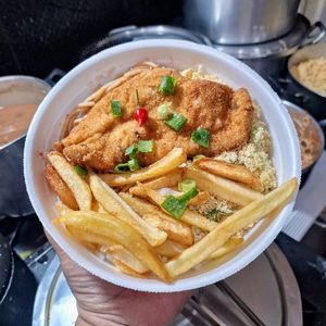 imagem do produto Filé de Frango Empanado com Batata Frita 