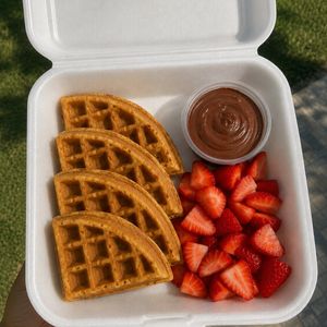 imagem do produto Waffle Chocolat & Fraise + Coca-Cola