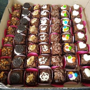 imagem do produto Mini brownies (cento)