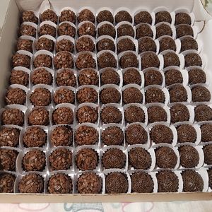 imagem do produto Docinhos (cento) brigadeiro gourmet