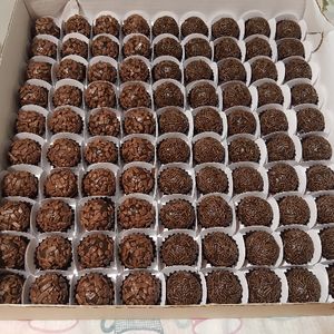 imagem do produto Brigadeiro gourmet (cento)