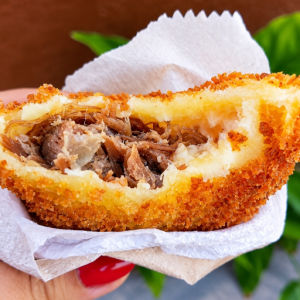 imagem do produto Mini pastel empanado carne seca +queijo+Catupiry 