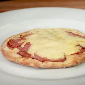 imagem do produto ESFIHA CALABRESA