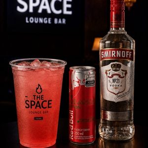 imagem do produto Vodka Smirnoff + Redbull