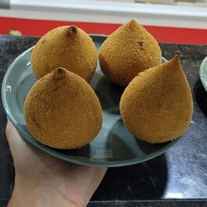 imagem do produto Coxinha de queijo e presunto 