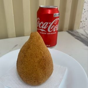 imagem do produto  **"Combo Delícia de Coxinha"** 