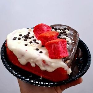 imagem do produto Waffle Red Velvet em formato de Coração