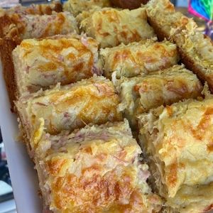 imagem do produto Torta de queijo, presunto e frango  o pedaço 