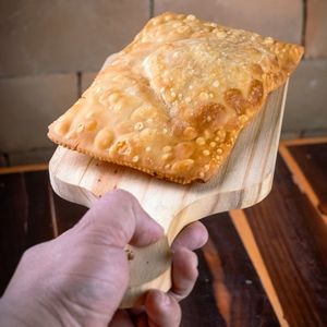 imagem do produto Pastel de calabresa com queijo