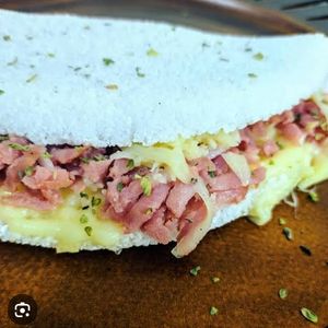 imagem do produto Tapioca calabresa com queijo 