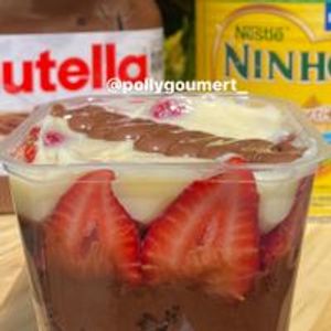 imagem do produto Bolo no pote ninho com nutella e morango
