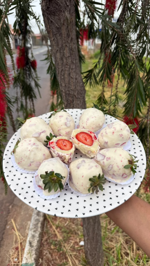 imagem do produto Morango Cravejado