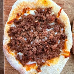 imagem do produto Esfiha de carne moída com muçarela 