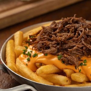 imagem do produto BATATA RECHEADA CHEDDAR E COSTELA DESFIADA