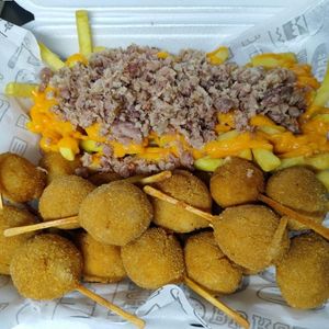 imagem do produto 10 Unidades Kieber mais Batata Frita Cheddar e Bacon