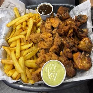 imagem do produto 1.100kg Frango Misto (Filé Frango e Frango a Passarinho) com Batata Fritas