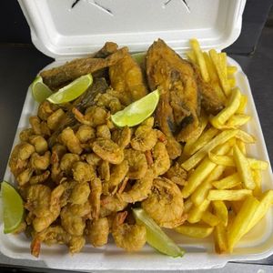 imagem do produto 1kg Tilápia In Natura em Posta Empanada com 300g Camarão e Batata Frita.