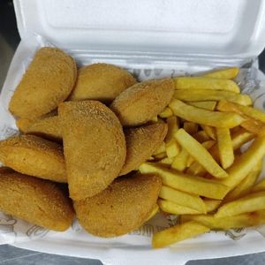 imagem do produto 10un Risole de Camarão com Batata Frita 