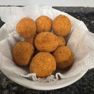 imagem do produto Porção de bolinhas de queijo