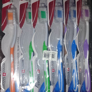 imagem do produto ESCOVA DE DENTE COLOR 1 UNIDADE 