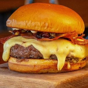 imagem do produto Cheasse burguer com bacon 