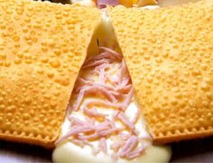 imagem do produto Pastel Grande de Queijo e Presunto