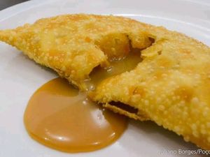 imagem do produto Pastel Grande de Doce de Leite e Queijo