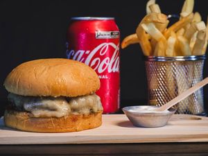 imagem do produto Clássico + batata e refrigerante