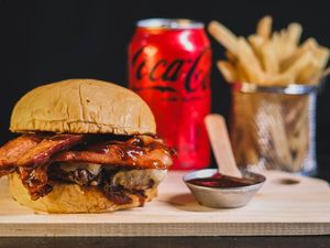 imagem do produto Calábria Bacon + + Batata e Bebida