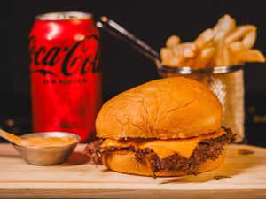 imagem do produto Smash Simples + Batata e Bebida