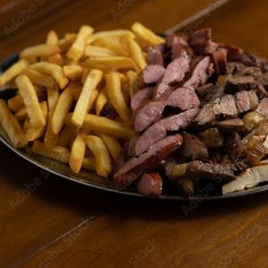 imagem do produto Porção contrafilé, fritas e linguiça