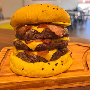 imagem do produto Burguer cheddar triplo