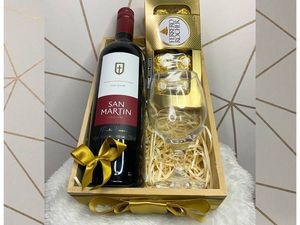 imagem do produto Caixa Momentos Com Vinho