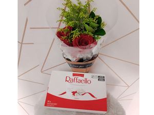 imagem do produto Buquê Luxuoso 3 rosas + Raffaello