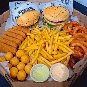 imagem do produto Combo 1  na caixa de pizza