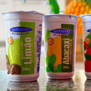 imagem do produto SUCO INDUSTRIALIZADO (COPO) SABORES LIMÃO, ABACAXI E MARACUJÁ 