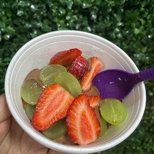 imagem do produto Foundae uva e morango 240ML