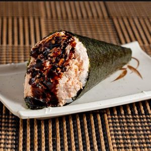 imagem do produto TEMAKI COM SALMÃO GRELHADO