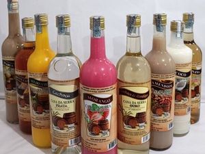 imagem do produto Cachaça Mista Marula Cana da serra 700ml